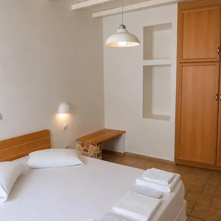 Filoxenia Lejlighedshotel Adamantas