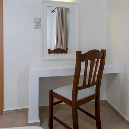 Aparthotel Filoxenia Adamantas (Milos)