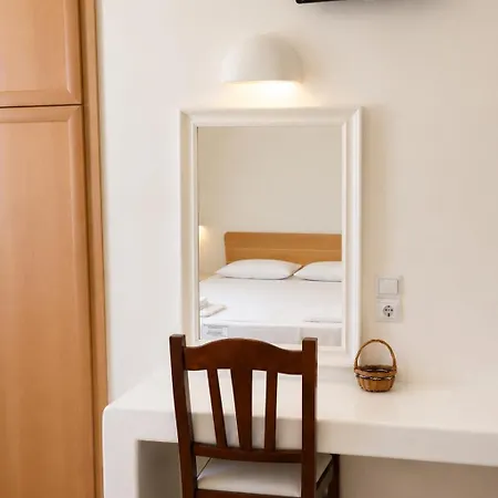 Filoxenia Aparthotel