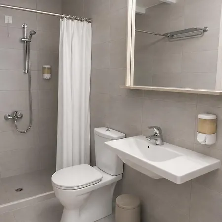 Filoxenia Aparthotel 2*