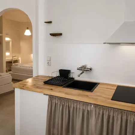Aparthotel Filoxenia Adamantas (Milos)