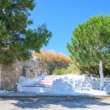 Filoxenia Aparthotel Adamantas (Milos)