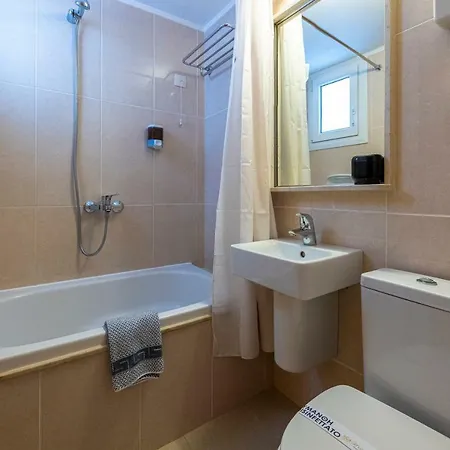 Filoxenia Aparthotel 2*