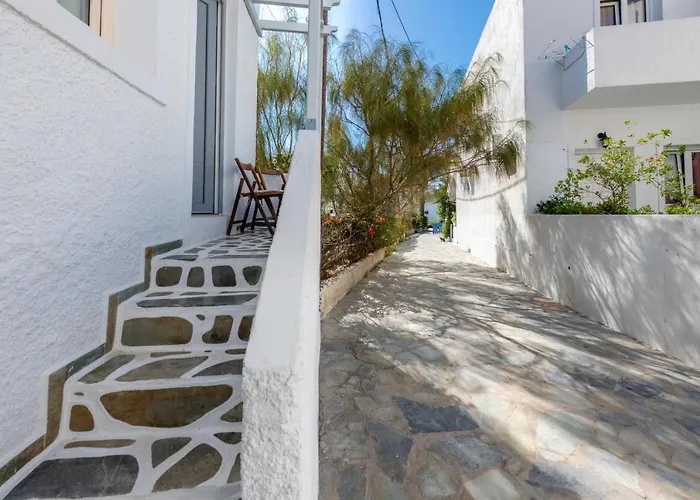 Filoxenia Adamantas (Milos)