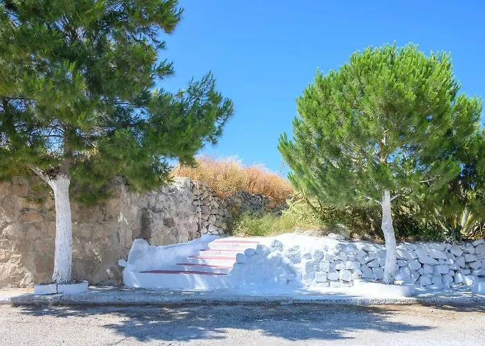 Filoxenia Aparthotel Adamantas (Milos)