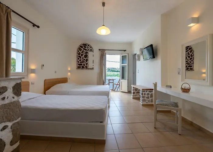 Filoxenia Adamantas (Milos)