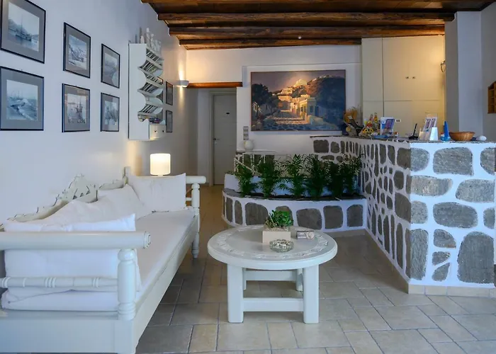 Aparthotel Filoxenia Adamantas (Milos)